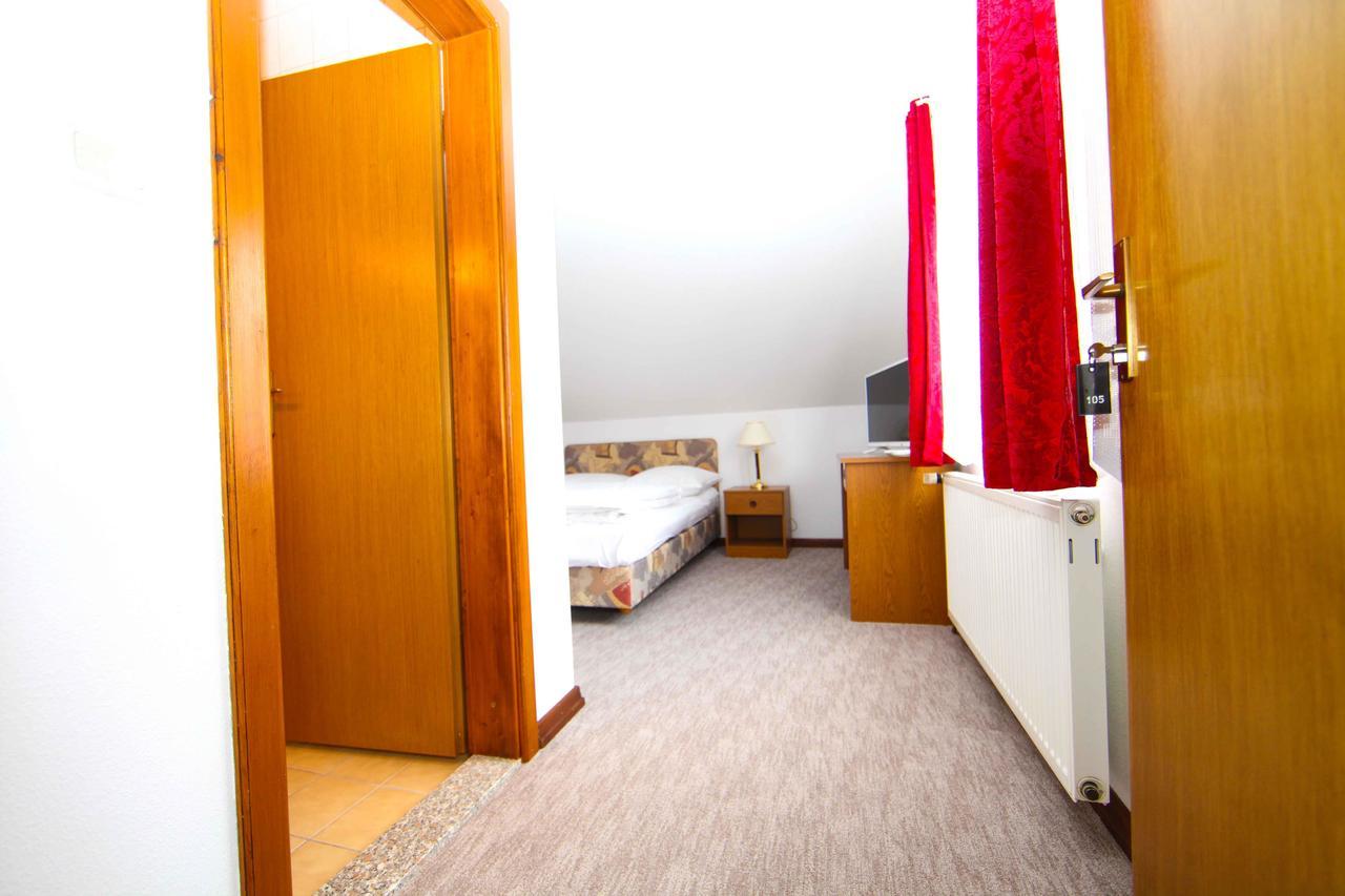 Hard Rock Rooms For Two Livno Extérieur photo
