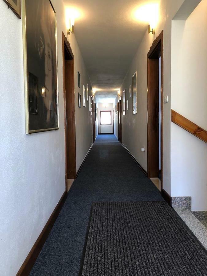 Hard Rock Rooms For Two Livno Extérieur photo